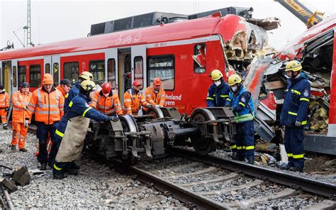 S Bahn Unglück bei München Rotes Signal überfahren Lokführer im Fokus