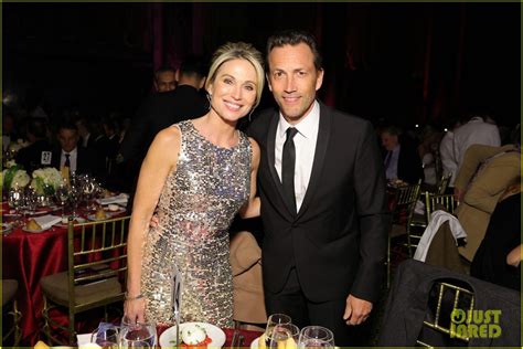 Amy Robach T J Holmes Exes Are Reportedly Dating After Scandal