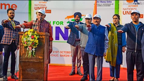 Lt Governor Manoj Sinha Flags Off ‘run For Unity Hindustan Times