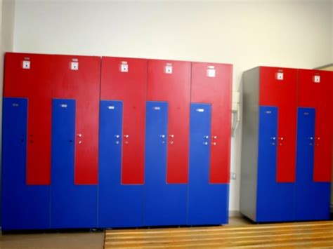 Z Covered Lockers - Net Laminat