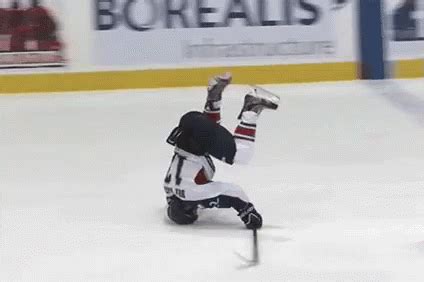 Headslide GIF - Hockey Player Head - Discover & Share GIFs