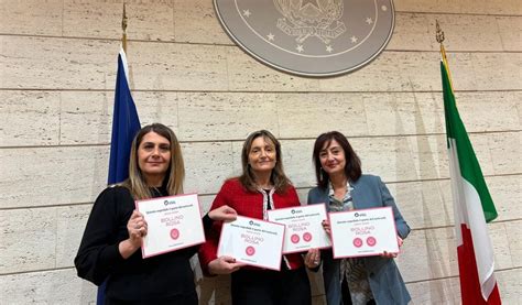 Salute Della Donna Confermati I Sei Bollini Rosa Assegnati Agli