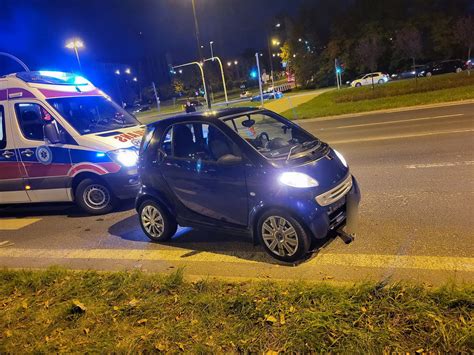 Jadące hulajnogą dziecko zostało potrącone przez smarta Chłopiec