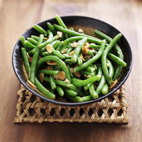 Spicy Green Beans With Toasted Almonds