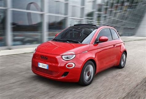 Nuova Fiat Punto 2025 sarà questo il suo aspetto RENDER