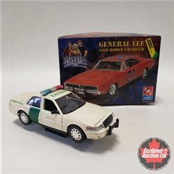 Combo : General Lee Model Kit (1/25 Scale) & Border Patrol Car (1/24 Scale)