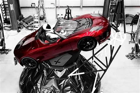 One Impressive Detail On Starmans Tesla Roadster Visorph