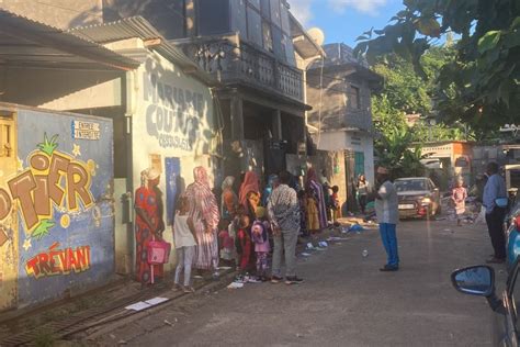 Fermeture de l école maternelle de Trevani Parents en colère contre