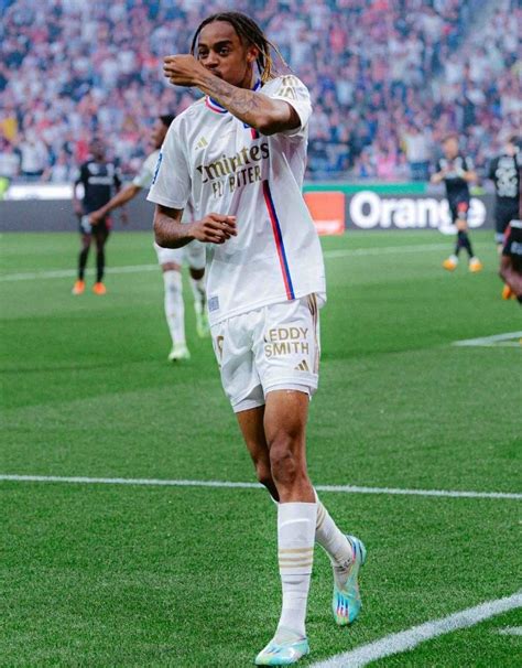 Dududinho on Twitter Si Nuno Mendes a gagné le trophée pourquoi