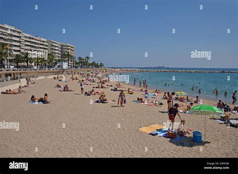 Saint raphael hi-res stock photography and images - Alamy