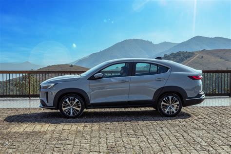 Fiat Fastback Desvelados Todos Los Detalles Del Suv Con Perfil