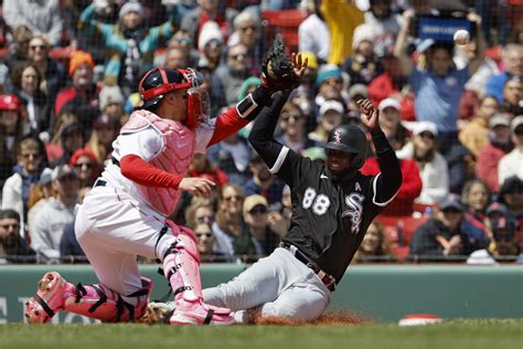 Red Sox Predicted To Pursue Blockbuster Trade For Luis Robert Jr