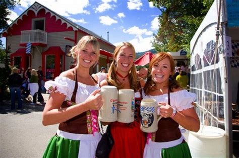 Hot Oktoberfest Lederhosen Babes 45 Pics