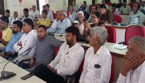 Sikar News Officials Meeting Held In Laxmangarh Regarding Dearness