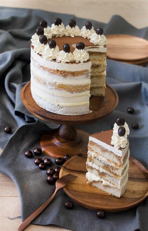 Tiramisu Cake