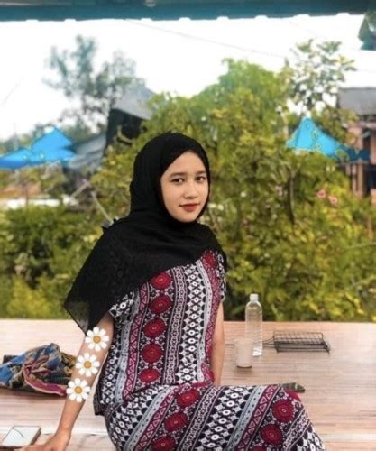 RABIANA Ukhty Cantik Full Nude Halaman 2 4Play Forums