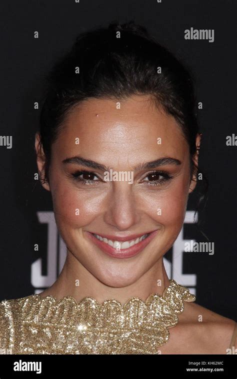 Gal Gadot Photoshoot Hi Res Stock Photography And Images Alamy