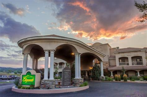 Mcm Elegante Lodge And Resort — Travel