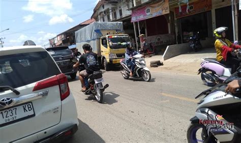 Jelang Hari H Lebaran Lalu Lintas Di Bartim Kian Padat Kalteng Today