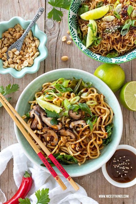 Chinesische Nudeln Mit Toppings Vegan Und Nicht Vegan Rezept Schnell