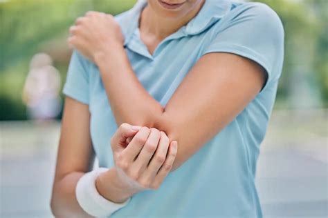 5 Effective Exercises For Tennis Elbow Relief Active Recovery Bc Physio