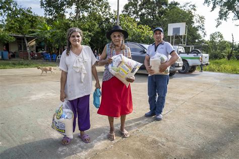 Baba Entrega De Raciones Alimenticias Recinto San Francis Flickr