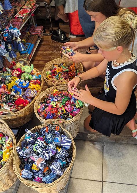 17 AWESOME Souvenirs From Thailand