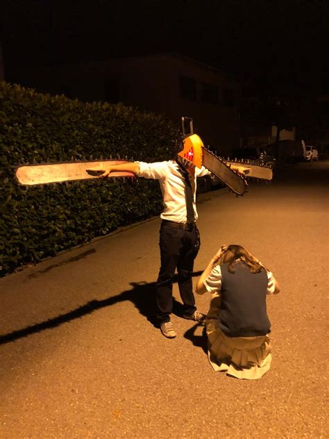 I did a Chainsaw Man Cosplay for a Halloween party (We have class on monday) : r/ChainsawMan