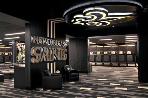 Transforming NFL Lockers Into Personal Space