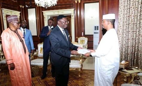 Tchad Diplomatie L émissaire du Président Paul Biya et le PT ont