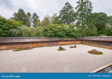 Il Giardino Roccioso Del Tempio Di Ryoan Ji Il Tempio Del Drago Della