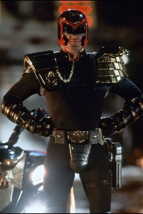 Judge dredd (1995) and judge dredd (2012) : r/TopCharacterDesigns