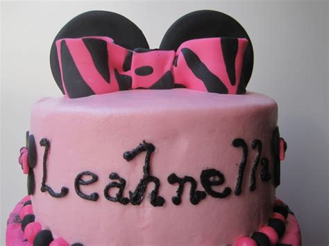 Hot Pink Minnie Mouse CakeCentral