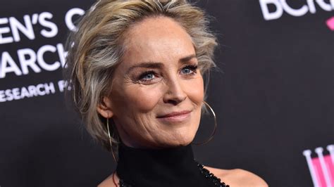 Sharon Stone A 63 ans elle se dévoile en bikini et fait sensation