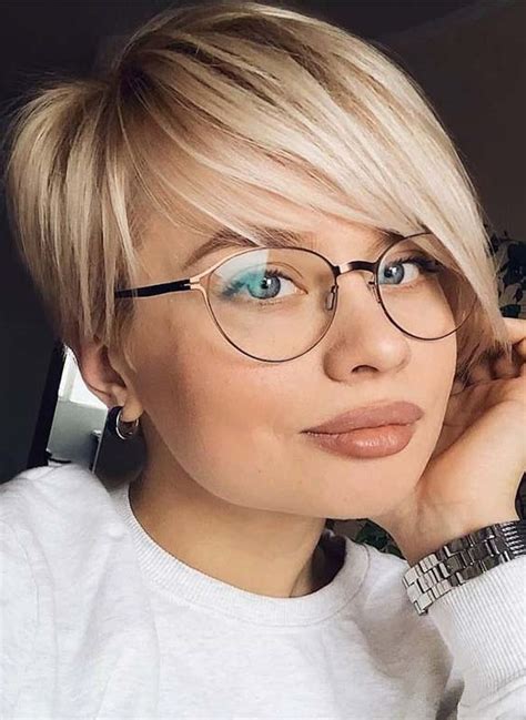 Pin By Christi Melendez On Hair In 2020 Short Hair Glasses Short Haircuts With Bangs Short