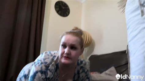 Pizza Delivery Guy Gets Some Mature Bbw Milf Pussy