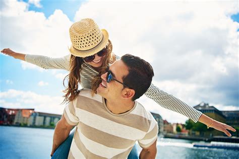 Tipps für Sex im Flieger So kommt ihr in den Mile High Club