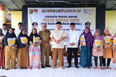 Gubernur Arinal Djunaidi Buka Operasi Pasar Murah Dan Berikan Sejumlah