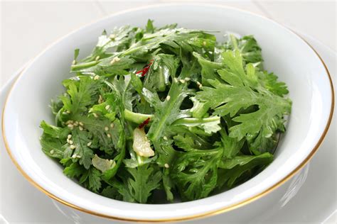 Shungiku: 6 Ways to Use the Leafy Green - 2025 - MasterClass