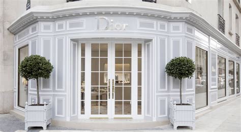 Dior Is Opening A Pop Up Shop On The Champs Elysées Lifestyle Asia Paris