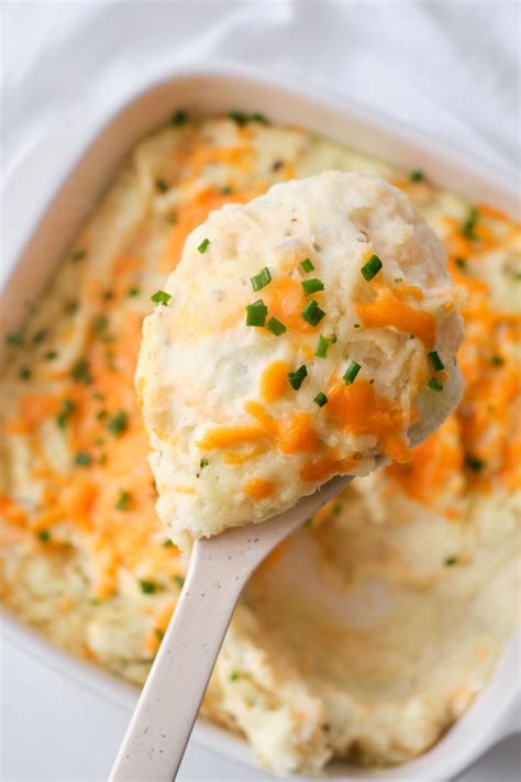 Herb And Garlic Cheesy Mashed Potatoes Drizzle Me Skinny