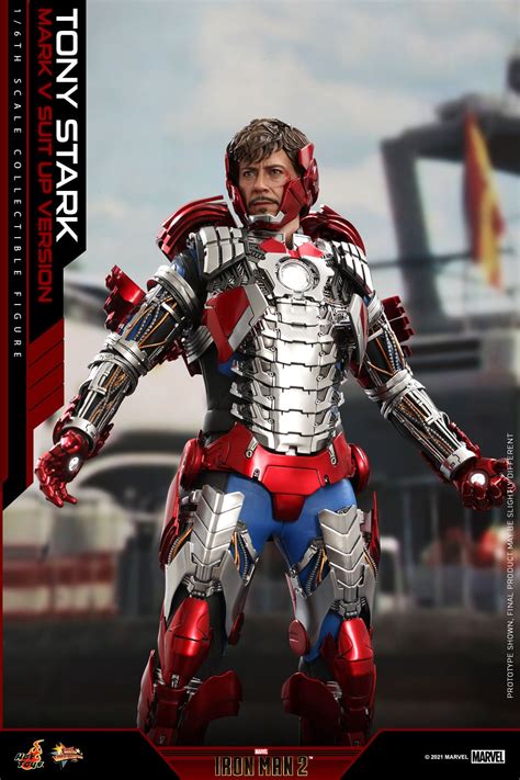 Hot Toys Unveils Deluxe Tony Stark Figure Figures