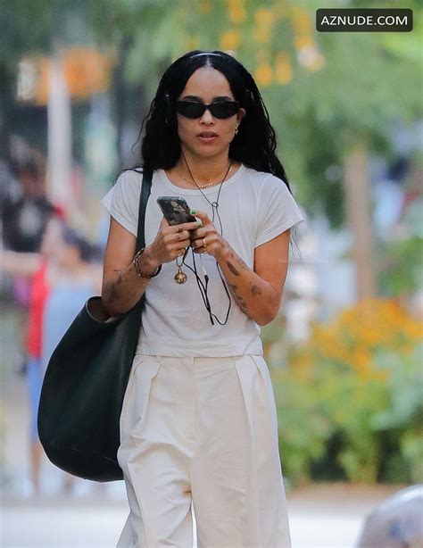 Zoe Kravitz Sexy Seen Braless Taking A Stroll While Facetiming In New