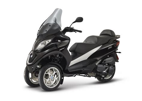 piaggio MP3 400 HPE ABS ASR EURO 5 chez ESPRIT SCOOTER à GRASSE