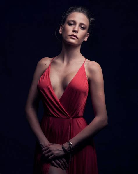 Serenay Sarıkaya Age Surprising Facts Net Worth Height Dating Hot Pictures