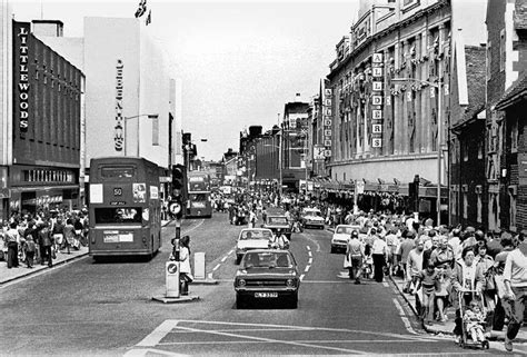 North End Croydon Surrey England On A Saturday Morning In Late May 1977