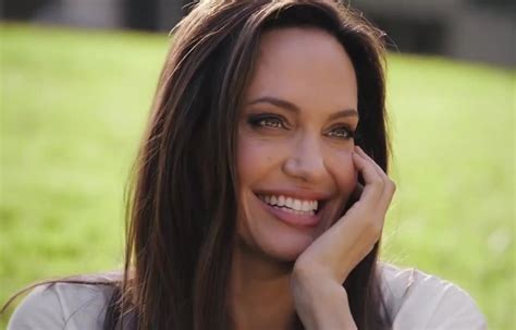 Angelina Jolie Height, Weight, Body Measurements, Eye Color, Hair Color