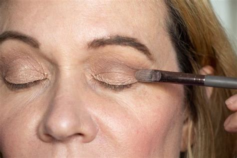 How To Do Eye Makeup To Enhance Older Hooded Eyes Hooded Eye Makeup