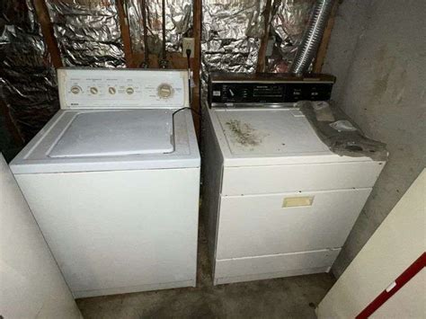 Lady Kenmore Electric Dryer Model 11077894100