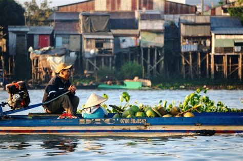 Chau Doc floating market | Vietnam motorcycle tours | Saigon Riders